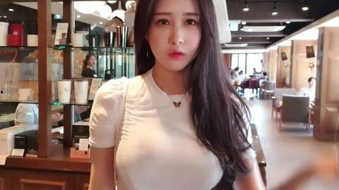 美女直播挤奶头视频国产,美女挤奶头视频引发热议