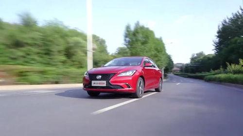 国产车踩油门视频,一触即发，驾驭未来